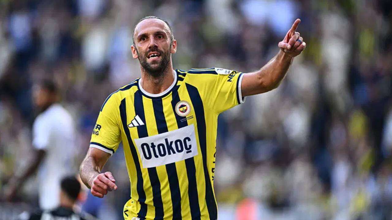 Fenerbahçe’de İsmail Kartal’dan Vedat Muriç kararı: Daha attığı imza kurumamıştı! 4